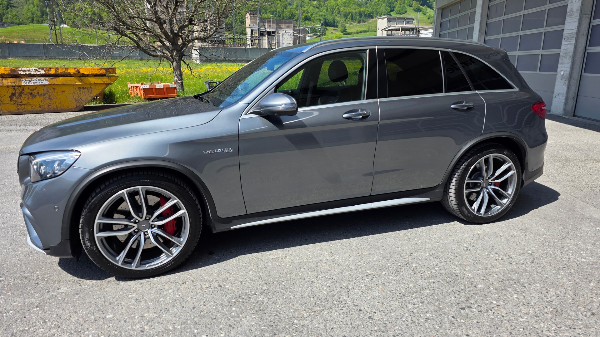 MERCEDES-BENZ GLC 63 S AMG 4Matic+ 9G-Tronic-image-3
