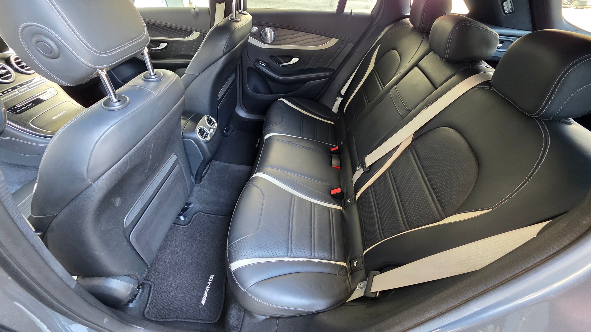 MERCEDES-BENZ GLC 63 S AMG 4Matic+ 9G-Tronic-image-11