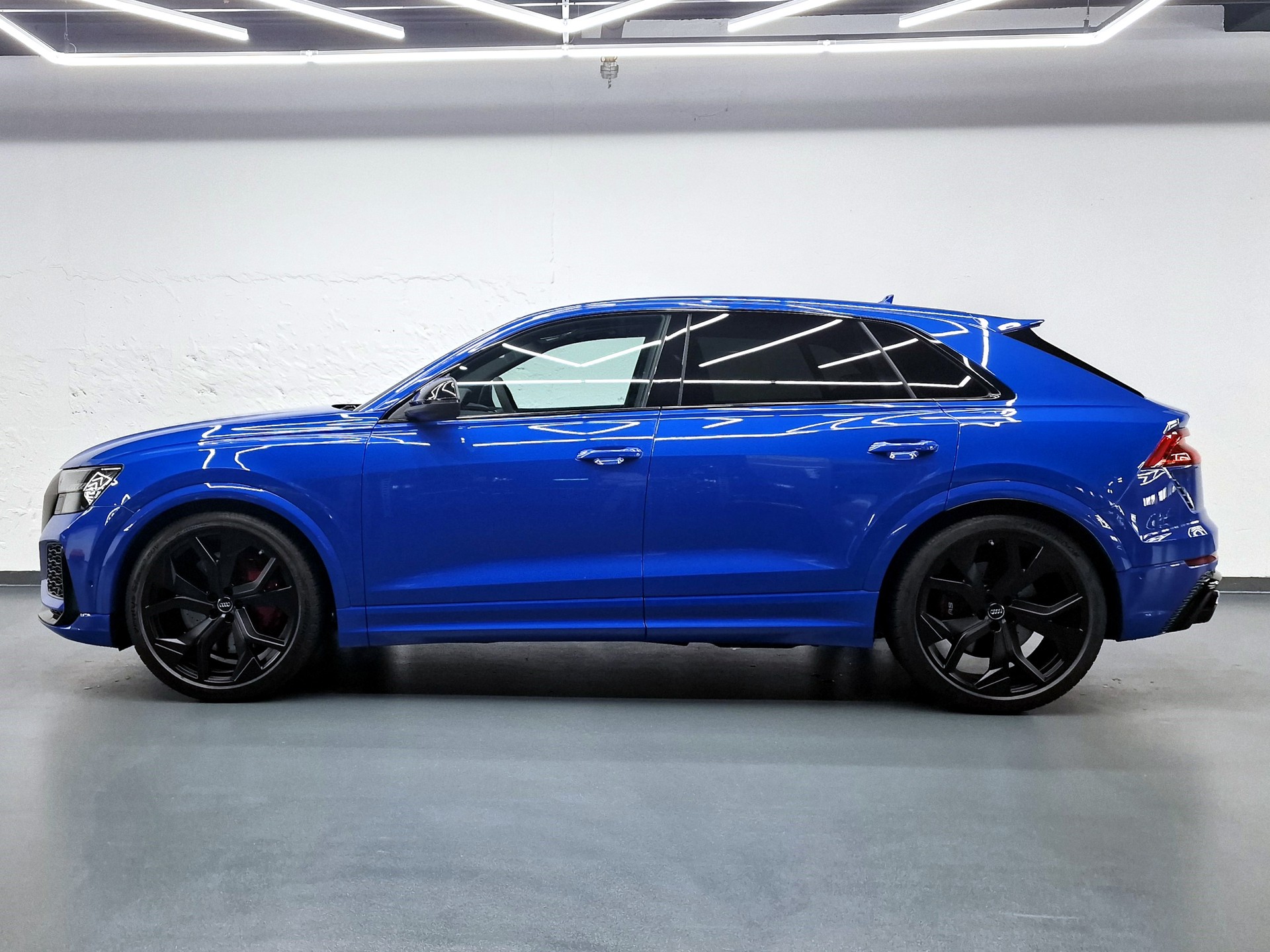 AUDI RS Q8 4.0 V8 TFSI quattro T-Tronic-image-4