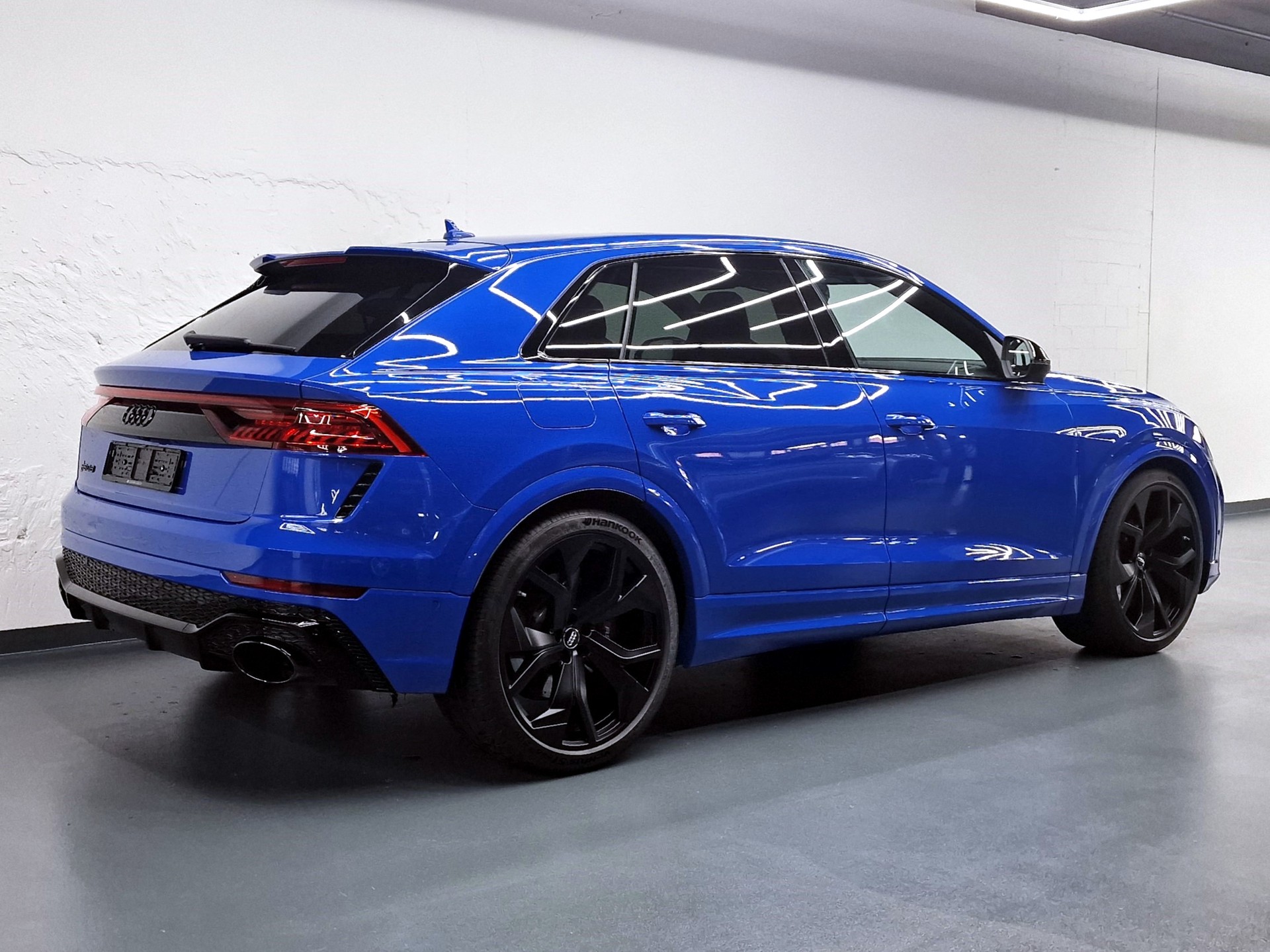 AUDI RS Q8 4.0 V8 TFSI quattro T-Tronic-showroom-element-2