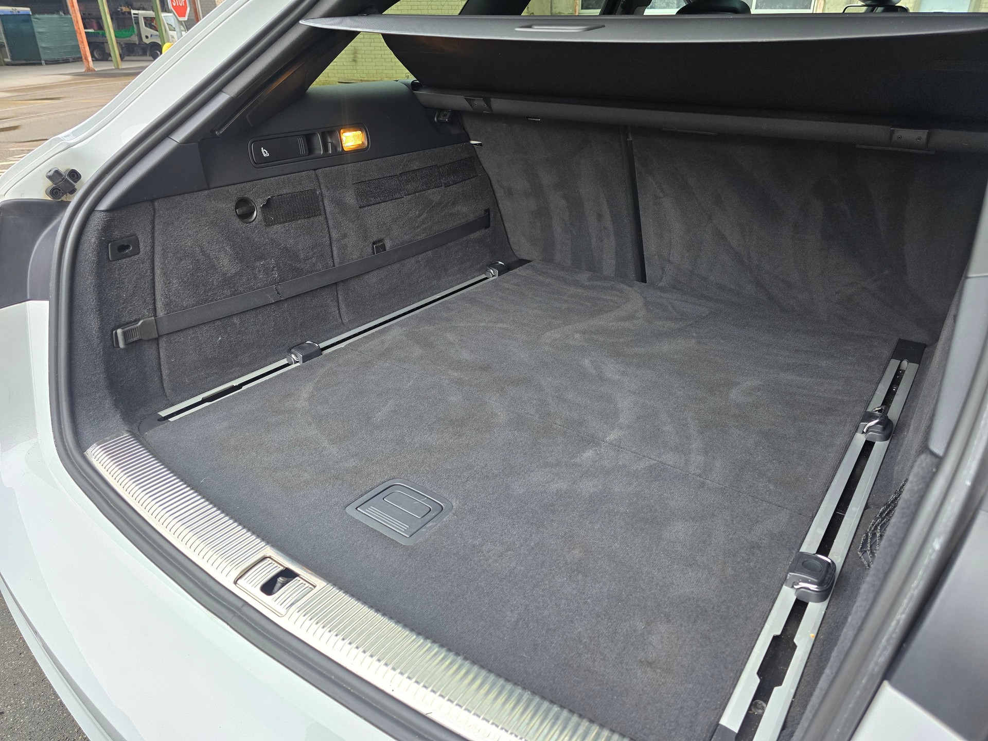AUDI A6 Avant 3.0 BiTDI V6 qu. competition tiptronic-image-28