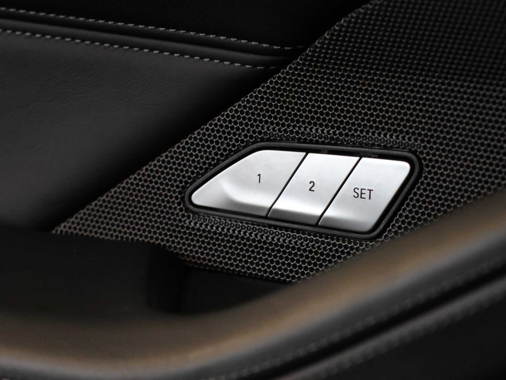 BMW M4 Coupé Competition M xDrive *Widescreen* *360 Kamera* *Carbon Packet*-image-40