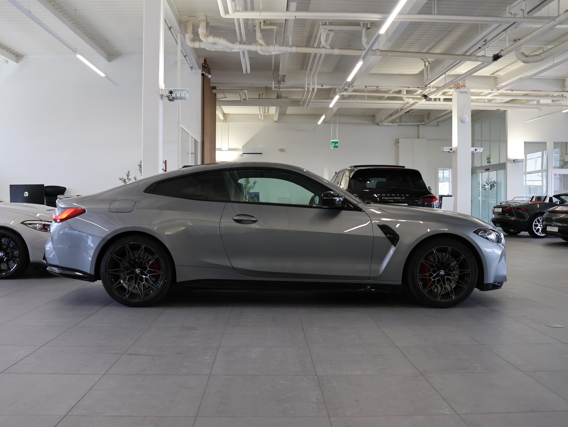 BMW M4 Coupé Competition M xDrive *Widescreen* *360 Kamera* *Carbon Packet*-image-6