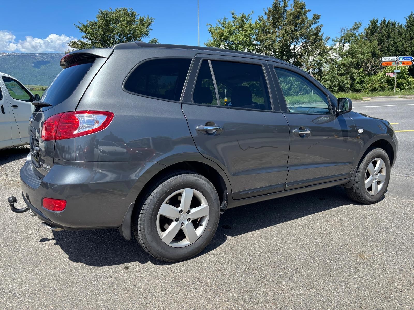 HYUNDAI Santa Fe 2.2 CRDi Premium 4WD Automatic-image-4