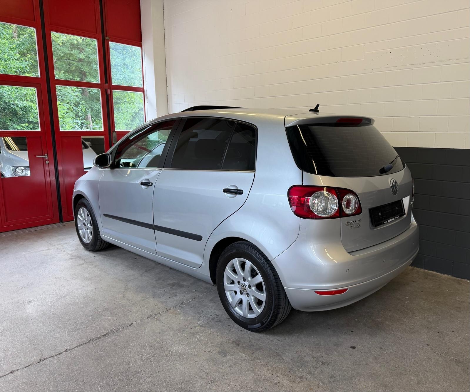 VW Golf Plus 2.0 FSI Comfortline //NEU AB MFK!-image-6