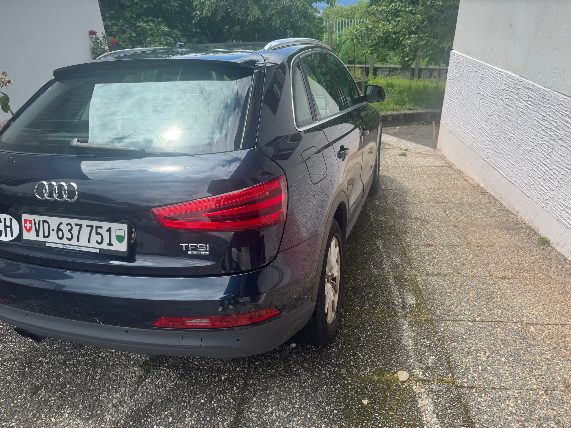 AUDI Q3 2.0 TFSI quattro S-tronic-image-4