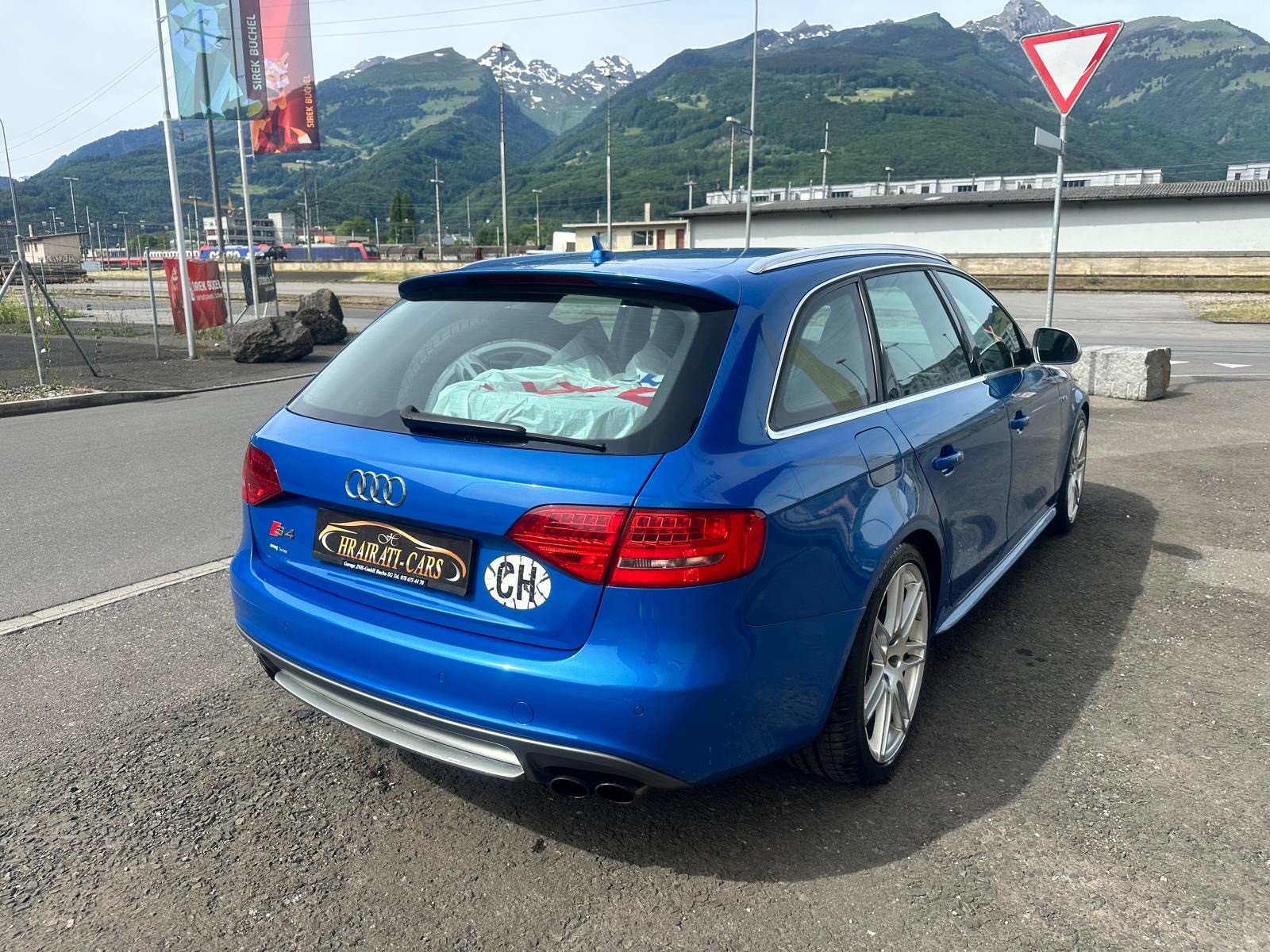 AUDI S4 Avant 3.0 TFSI quattro S-tronic-image-3