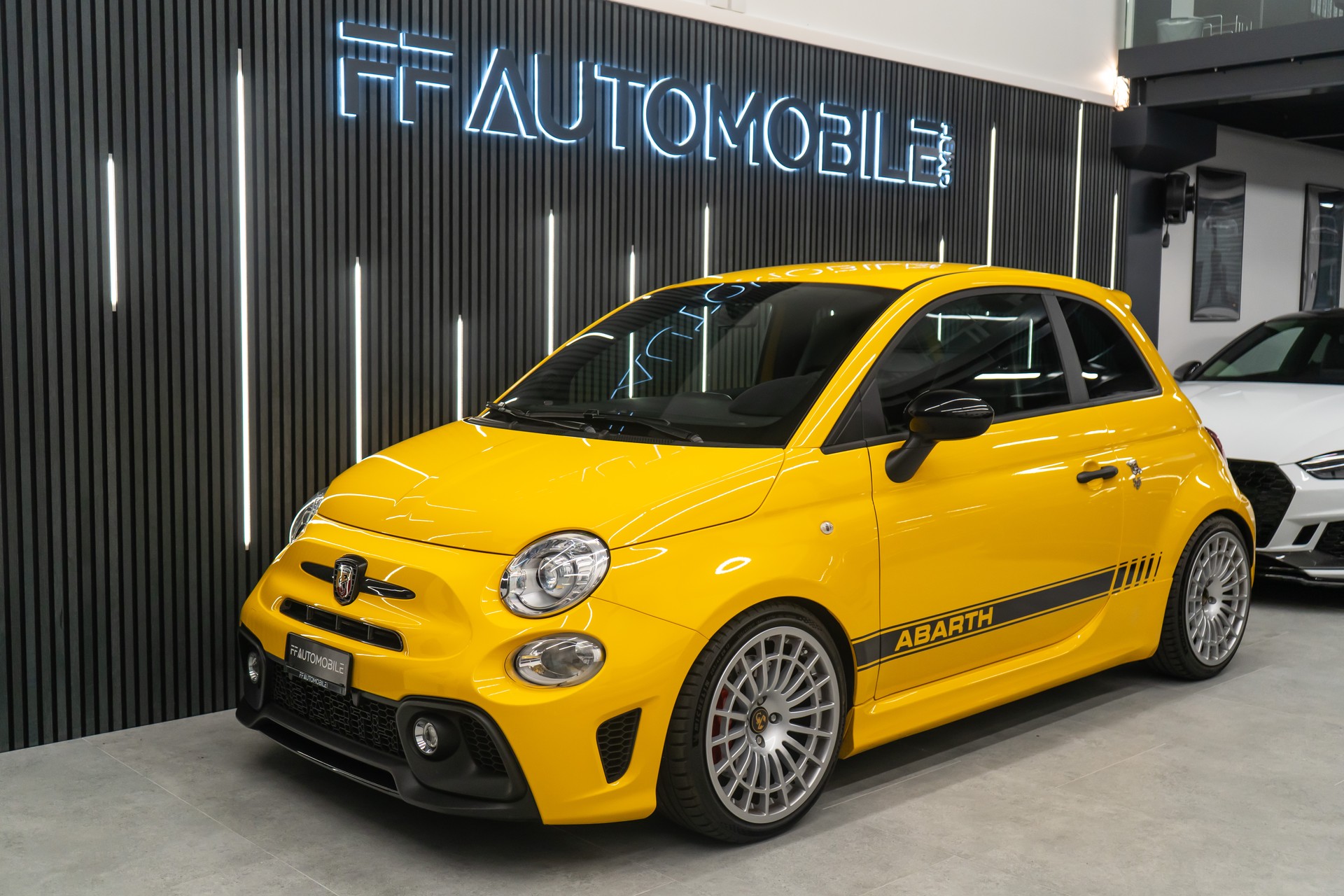 FIAT 595 1.4 16V TURBO ABARTH COMPETIZIONE / GELBER FLITZER / OHNE OPF-showroom-element-2