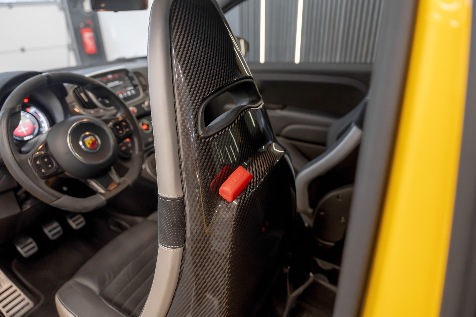 FIAT 595 1.4 16V TURBO ABARTH COMPETIZIONE / GELBER FLITZER / OHNE OPF-image-28