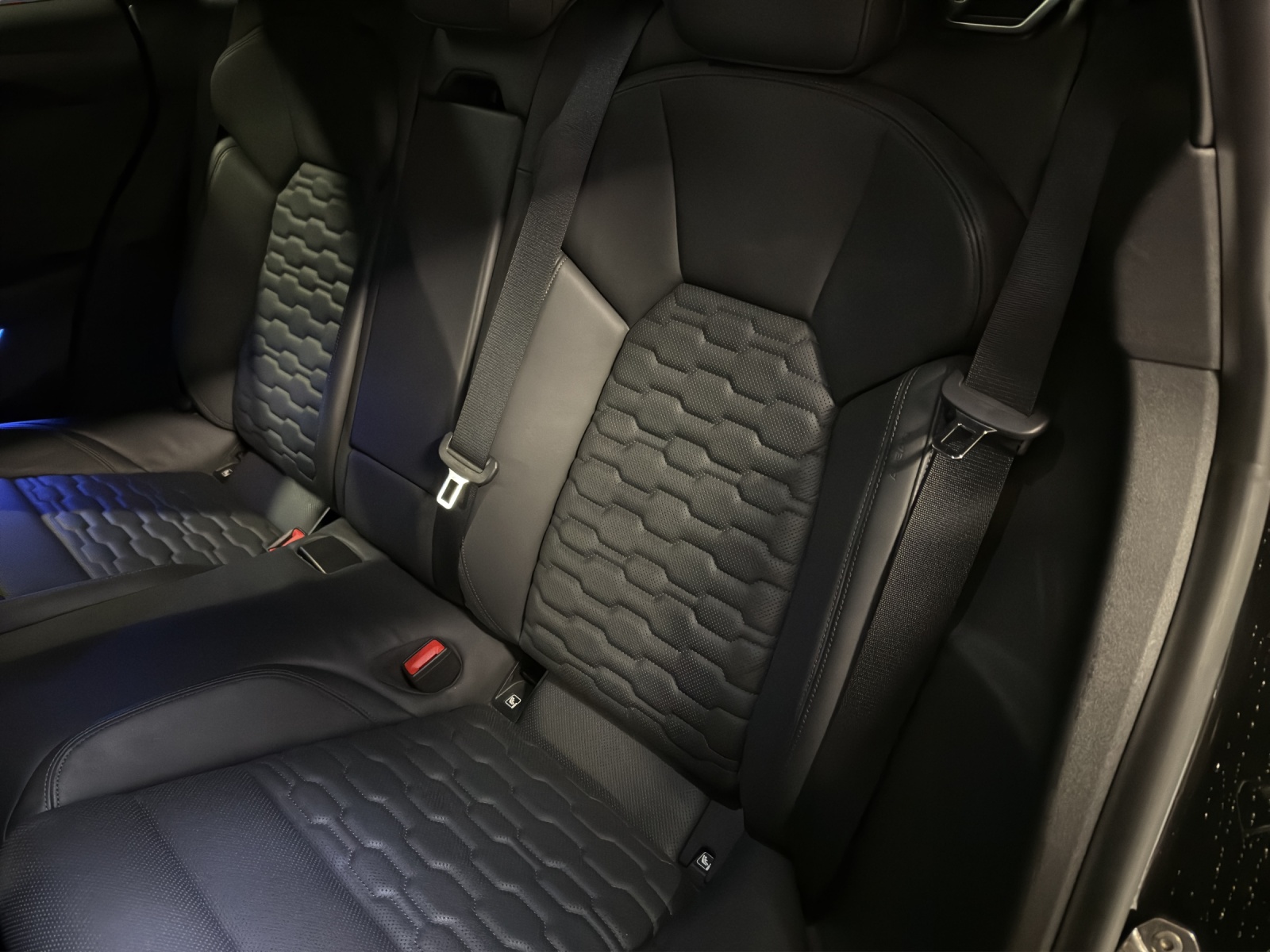 AUDI e-tron GT quattro-image-10