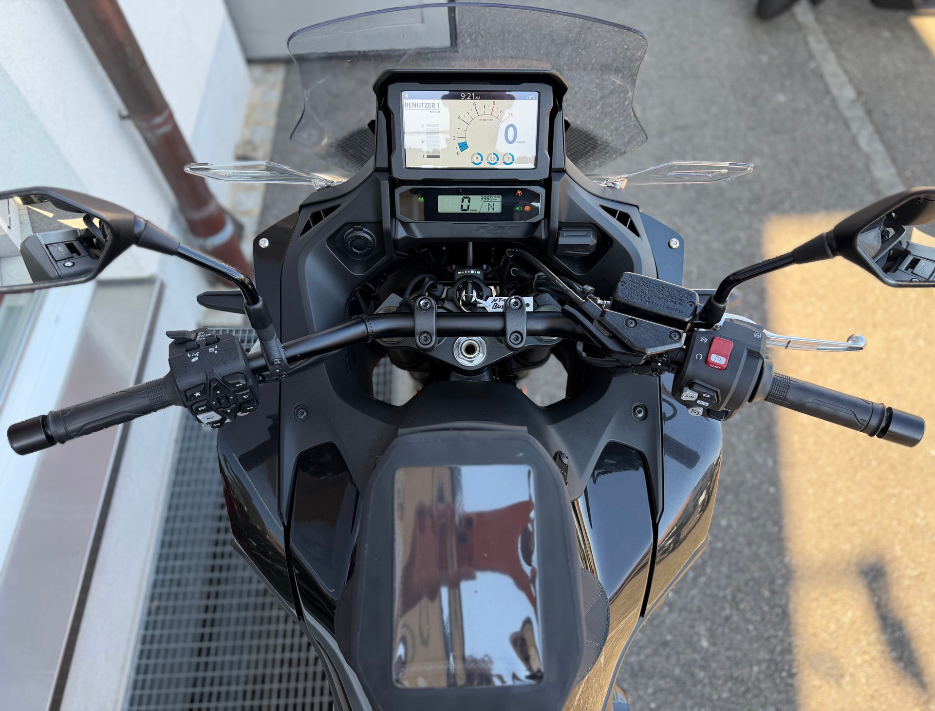 HONDA NT 1100 DCT-image-8