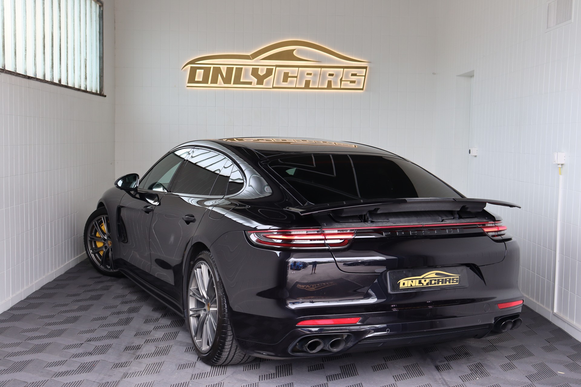 PORSCHE PANAMERA TURBO S EXECUTIVE E-HYBRID PDK * APPROVED GARATNIE BIS 10.2027 * LANGVERSION * PCCB * SPORTCHRONO * EINZIGARTIG *-image-7