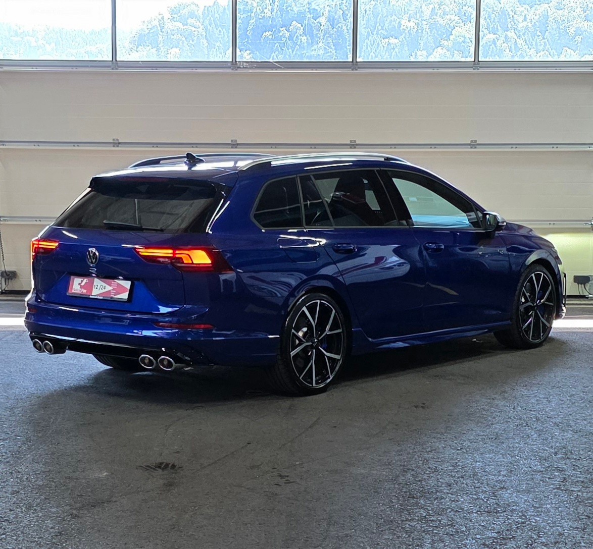 VW Golf Variant 2.0 TSI R Performance DSG 4 Motion *Sitz-&Lenkradheizung*ACC&LaneAssist*360°Kamera*Ambiente*CarPlay&AndroidAuto*-image-4