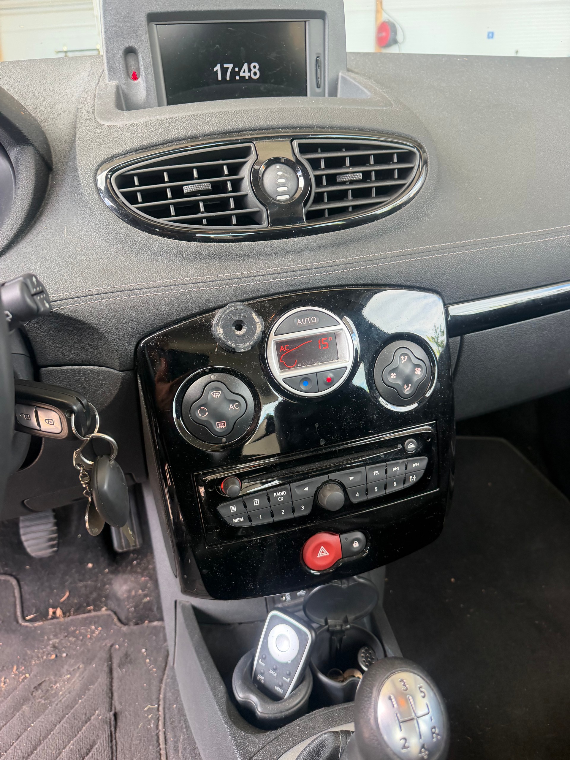 RENAULT Clio Grandtour 1.2 16V Turbo Night&Day-image-10