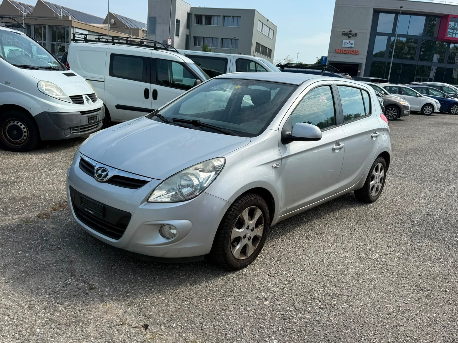 HYUNDAI i20 1.4 Style-image-1