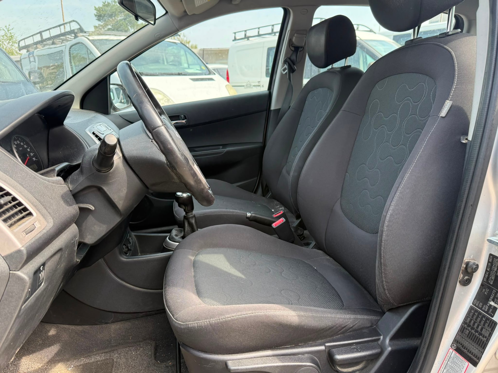 HYUNDAI i20 1.4 Style-image-11