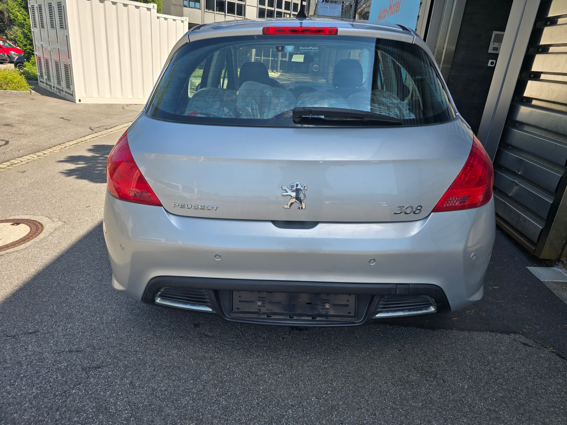 PEUGEOT 308 2.0 HDI Black&Silver Automatic-image-4