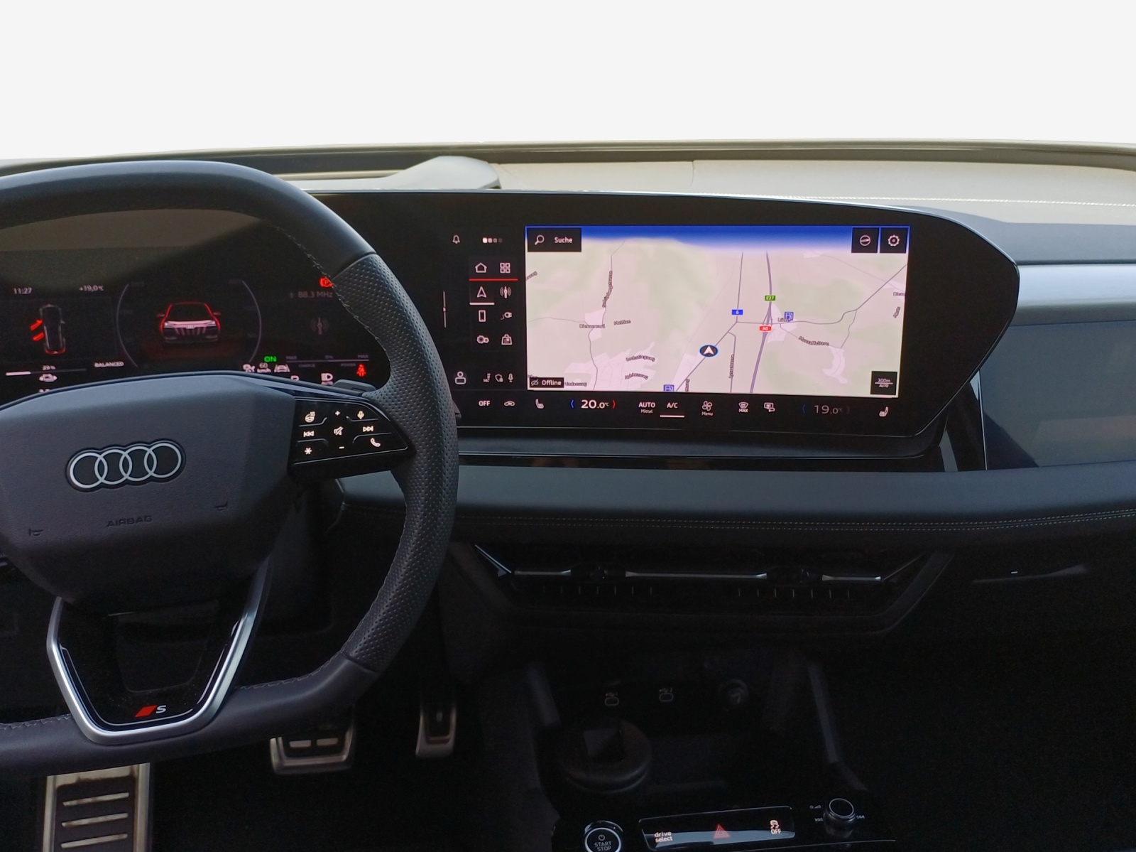 AUDI Q6 e-tron quattro-image-9