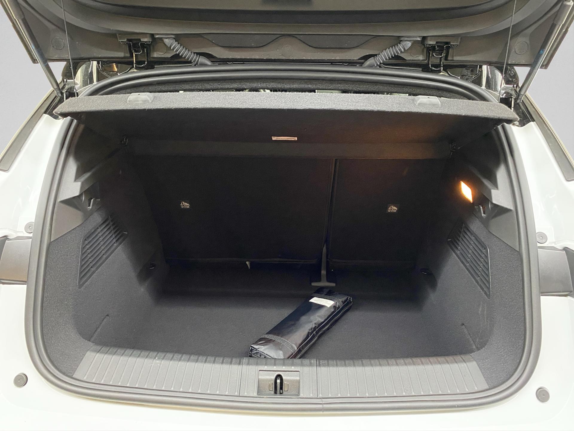 RENAULT Mégane E-TECH EV60 Iconic-image-24