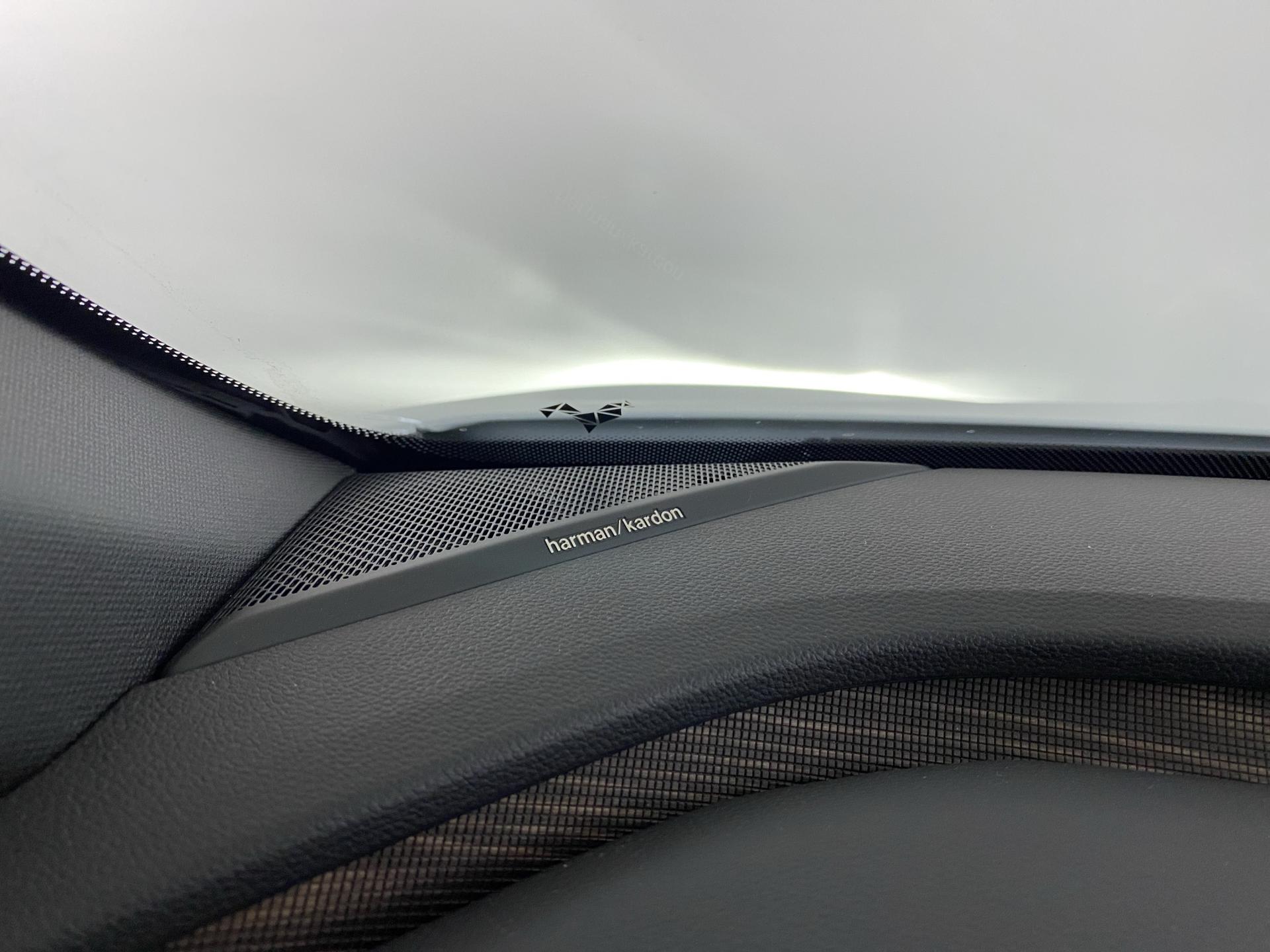 RENAULT Mégane E-TECH EV60 Iconic-image-19