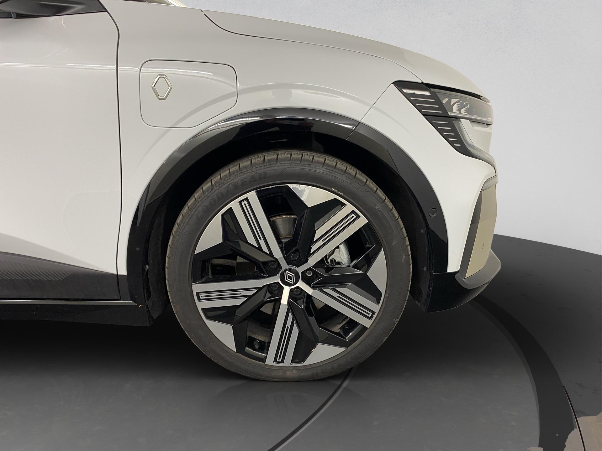 RENAULT Mégane E-TECH EV60 Iconic-image-25