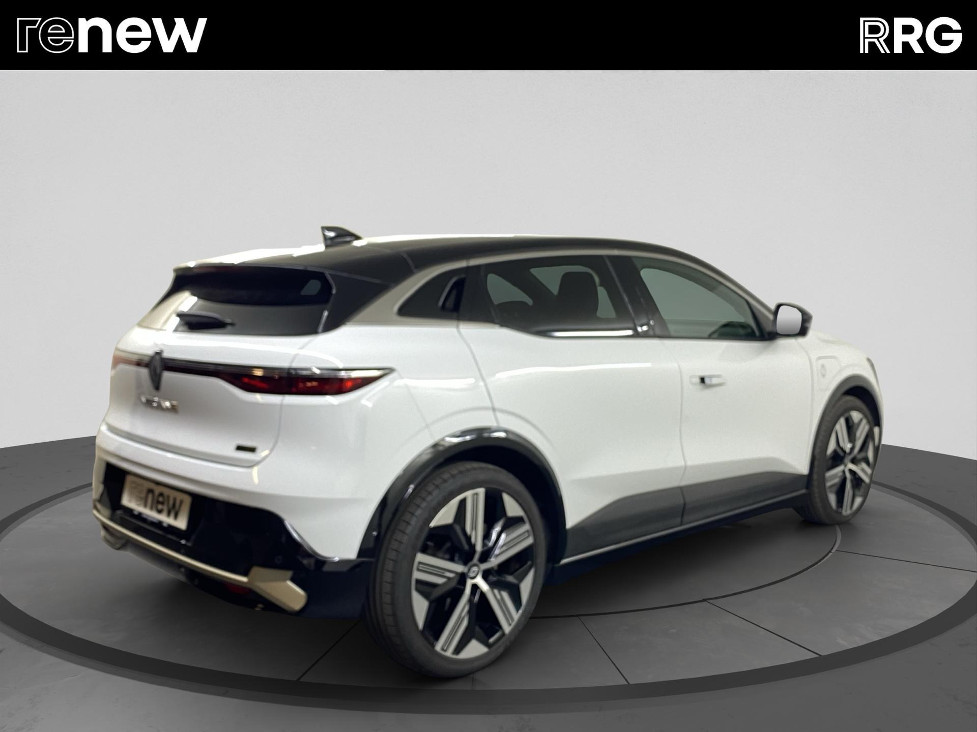 RENAULT Mégane E-TECH EV60 Iconic-showroom-element-3