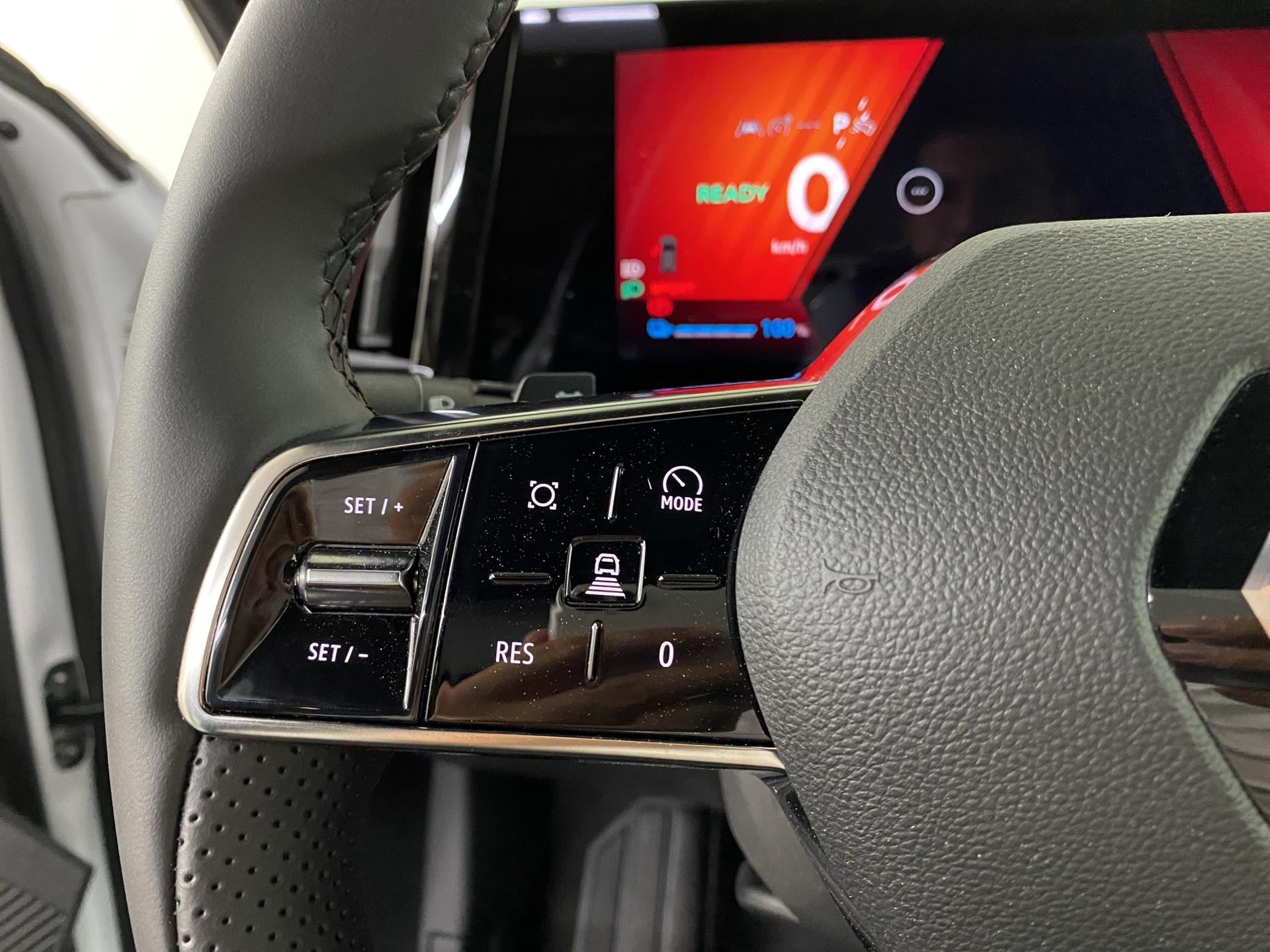 RENAULT Mégane E-TECH EV60 Iconic-image-15