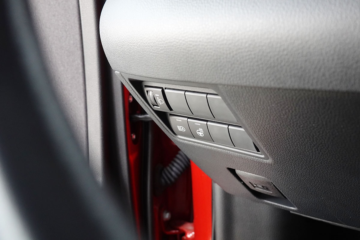 TOYOTA Yaris 1.5 GR Sport e-CVT Panoramaglasdach, JBL, Head-Up Display-image-19