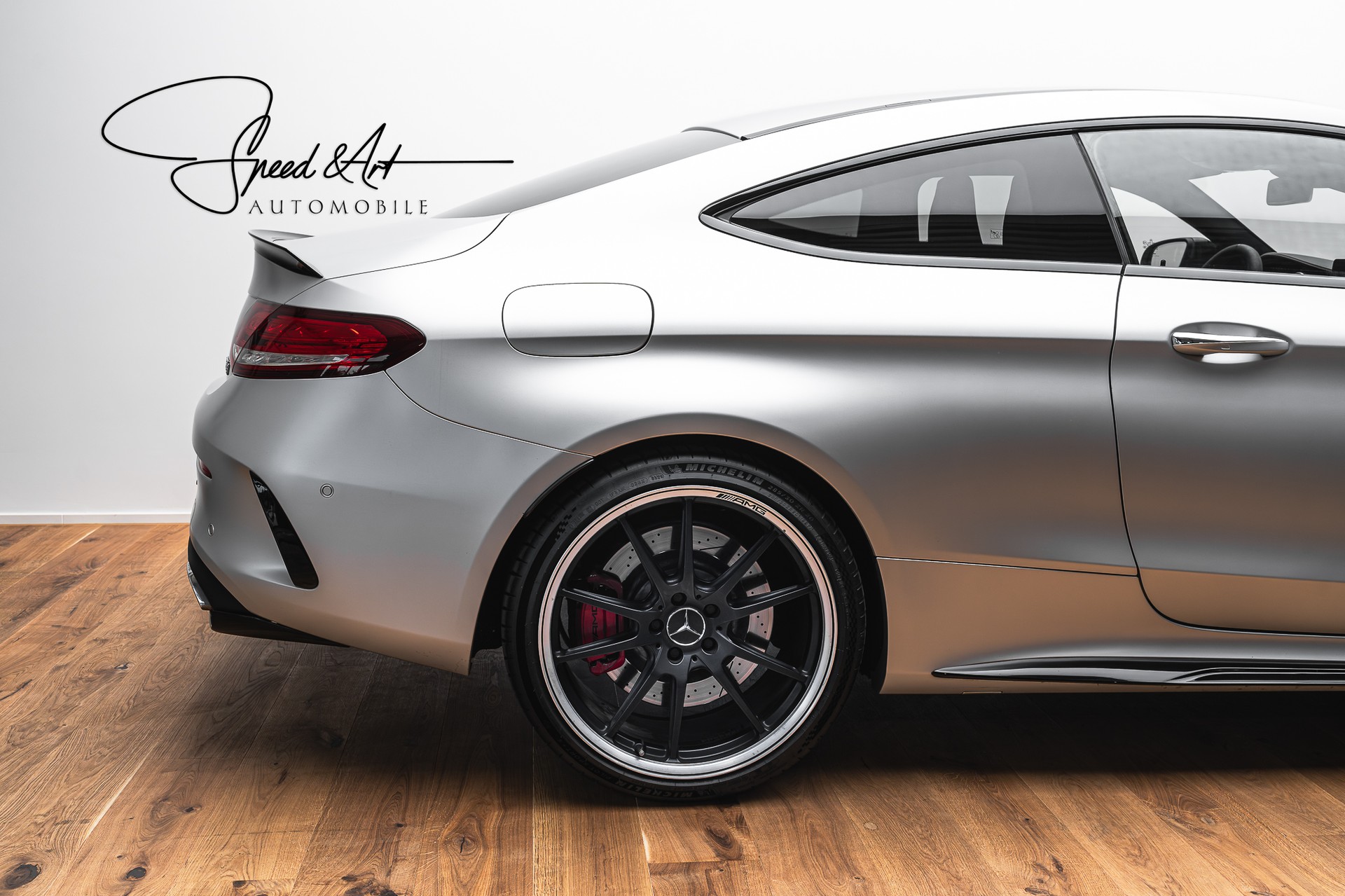 MERCEDES-BENZ C 63 S AMG Edition 1 Speedshift | OHNE OPF | CARBON | MAGNO SILBER-image-6