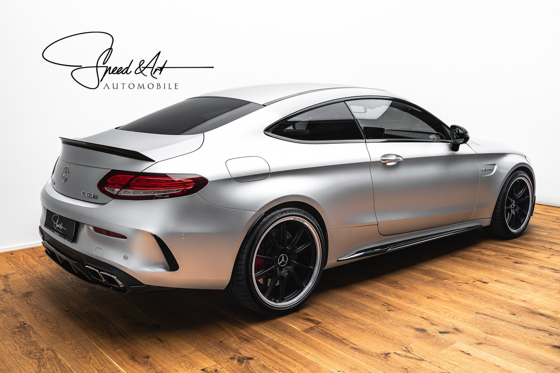 MERCEDES-BENZ C 63 S AMG Edition 1 Speedshift | OHNE OPF | CARBON | MAGNO SILBER-image-5