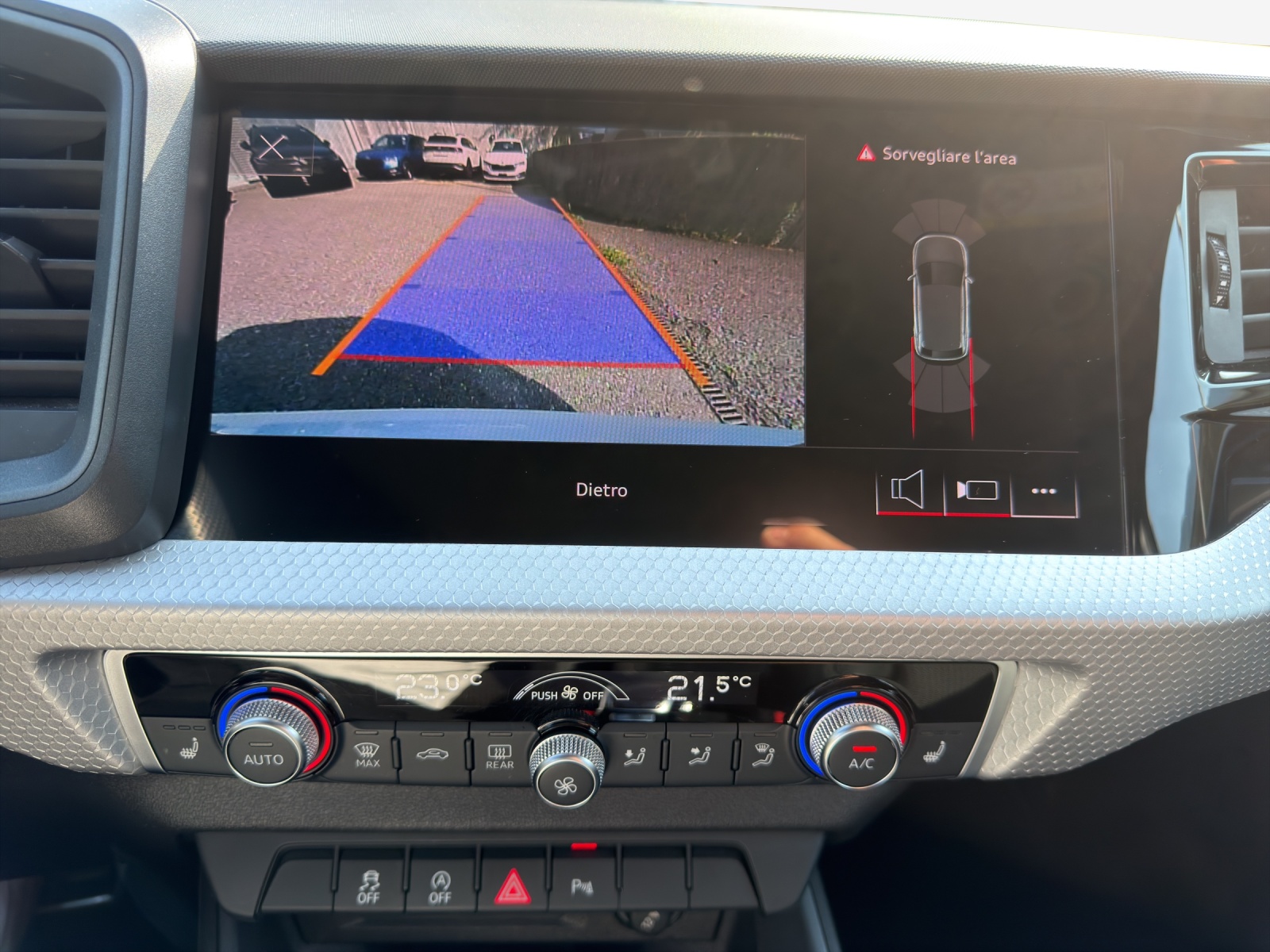 AUDI A1 Sportback 30 TFSI S Line Attraction S-tronic-image-13