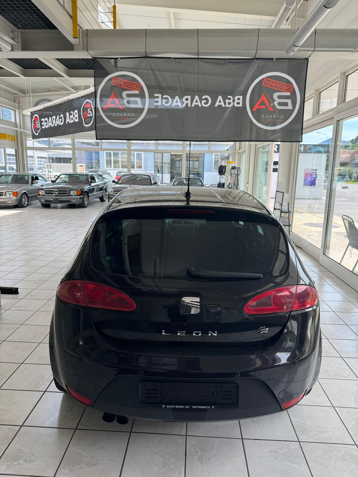 SEAT Leon 2.0 TSI FR-image-2