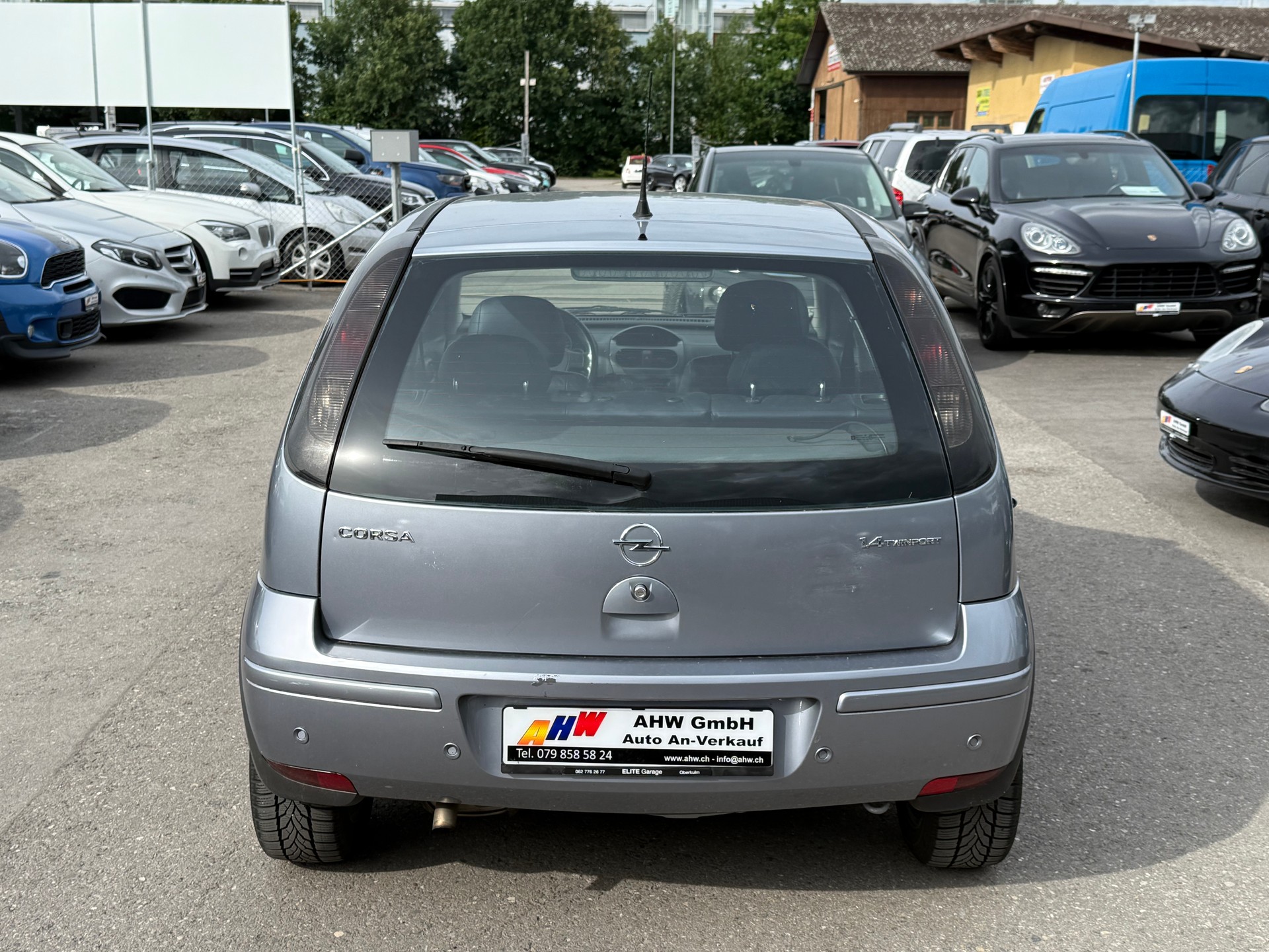 OPEL Corsa 1.4 TP Cosmo Automatik / Frisch ab MFK / LEDER / SITZHEIZUNG / KLIMAAUTOMATIK / DAB / ALUFELGEN-image-4
