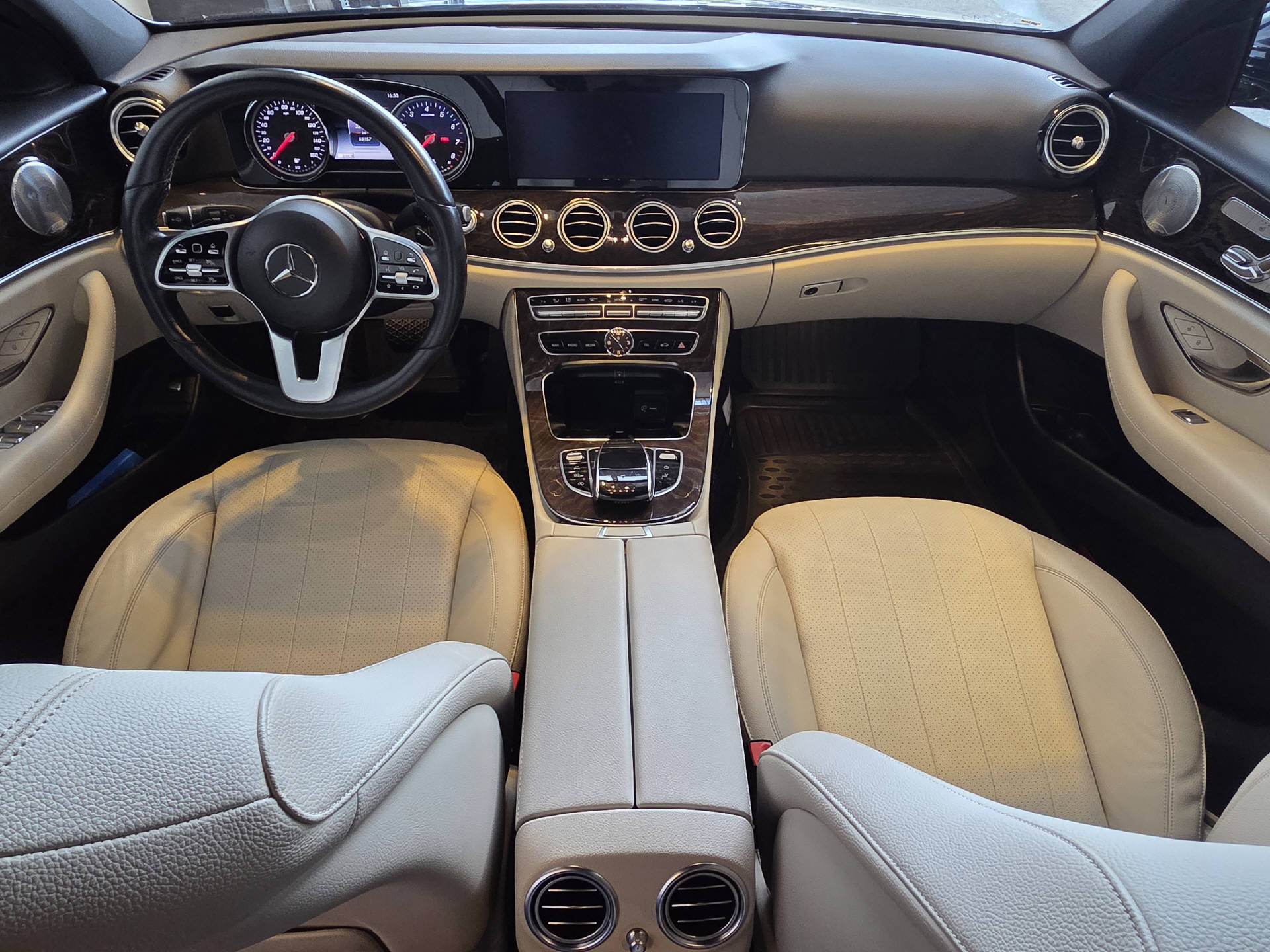 MERCEDES-BENZ E 450 Avantgarde 4matic Kombi-image-14