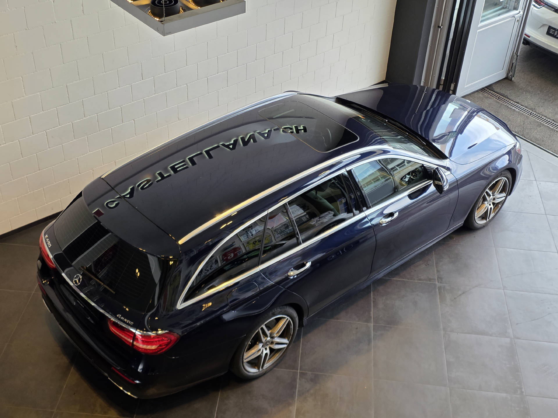 MERCEDES-BENZ E 450 Avantgarde 4matic Kombi-image-27
