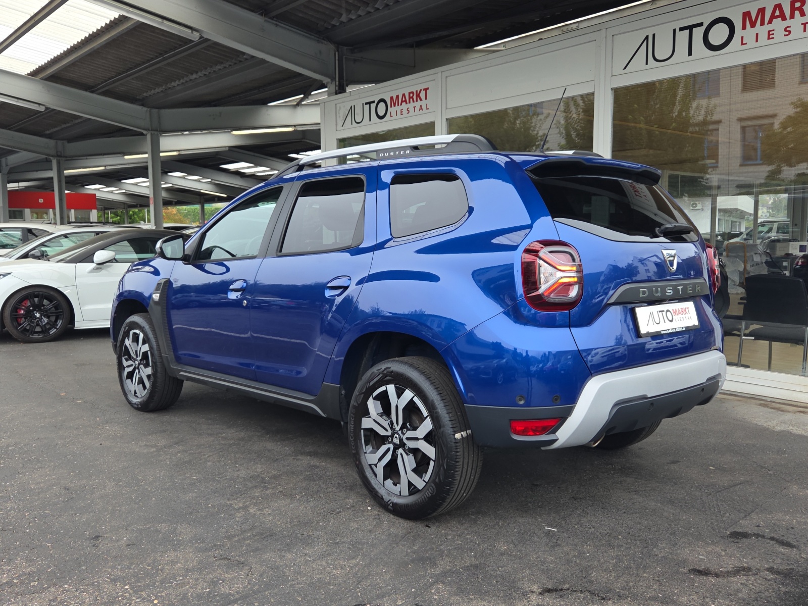 DACIA Duster TCe 130 Prestige 4x2-showroom-element-1