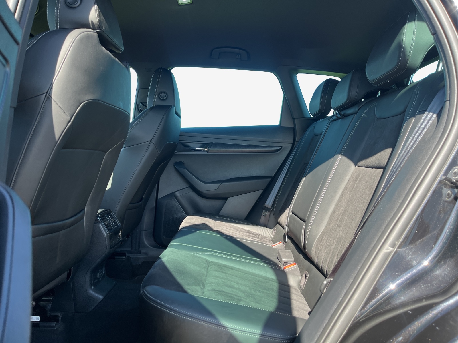SKODA Karoq 2.0 TSI SportLine 4x4 DSG-image-11