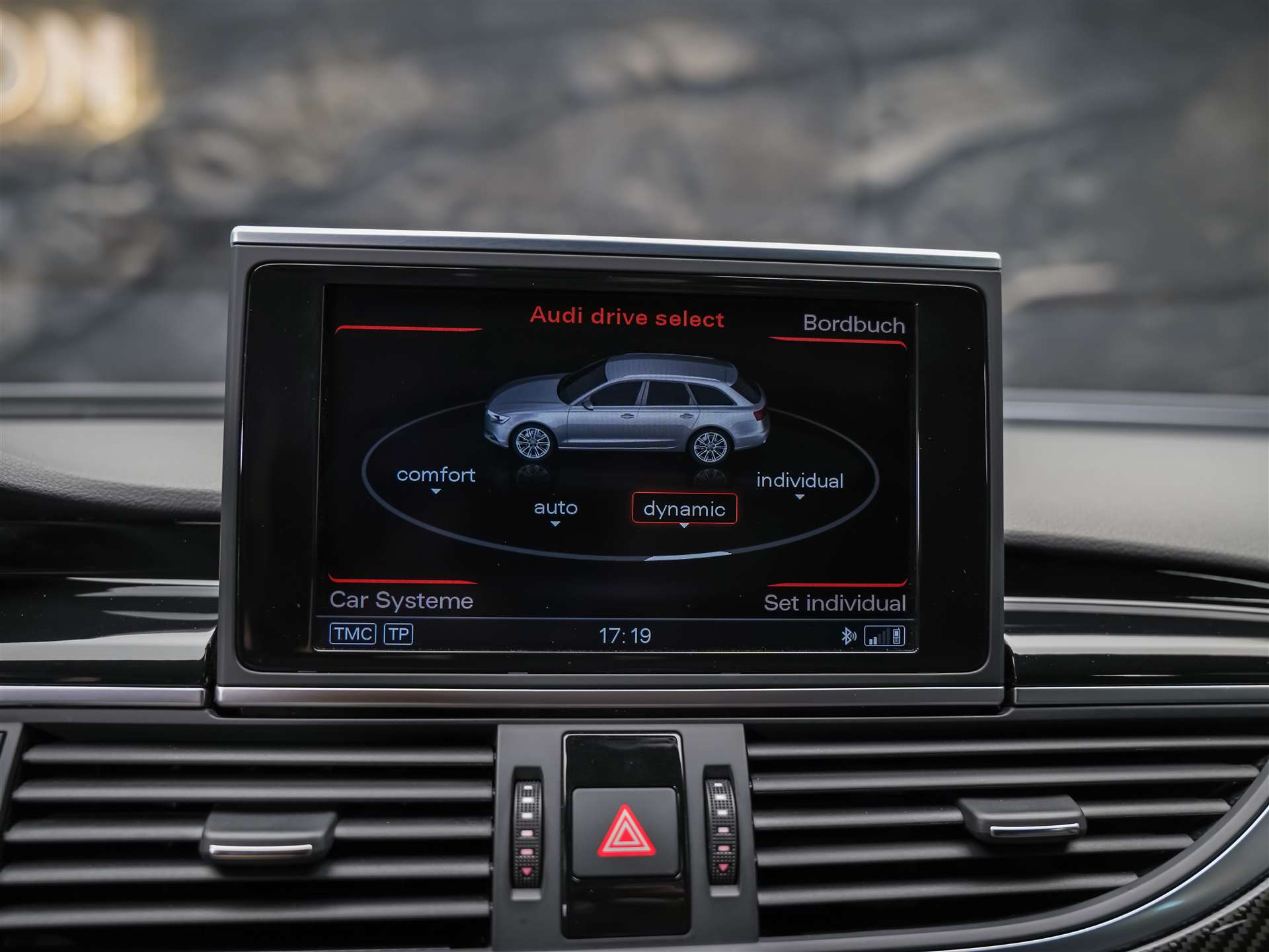 AUDI RS6 Avant 4.0 TFSI V8 quattro Tiptronic *BOSE Soundsystem*Abstandsregler*Sitzheizung*Valcona Leder*-image-34