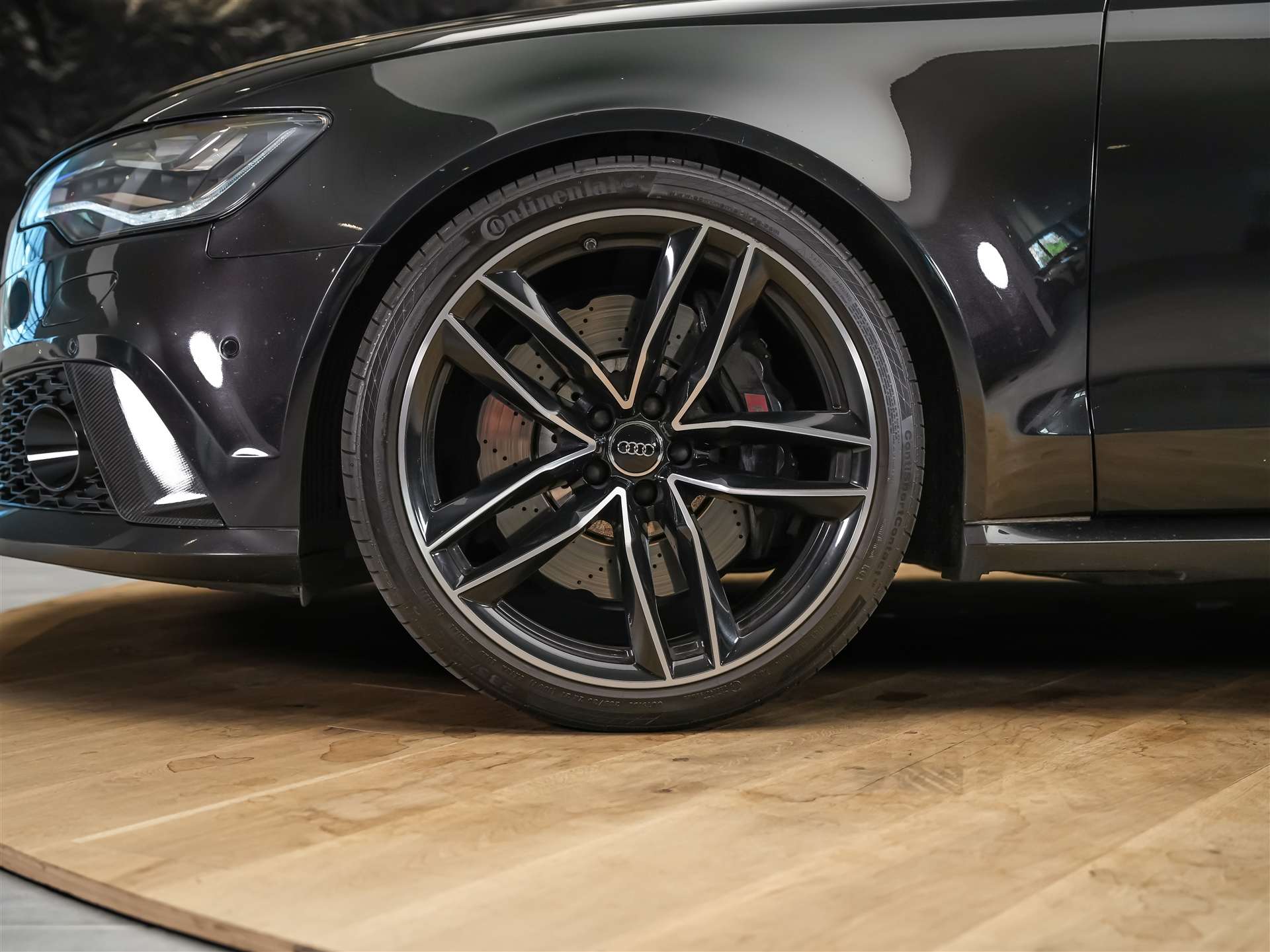 AUDI RS6 Avant 4.0 TFSI V8 quattro Tiptronic *BOSE Soundsystem*Abstandsregler*Sitzheizung*Valcona Leder*-image-16