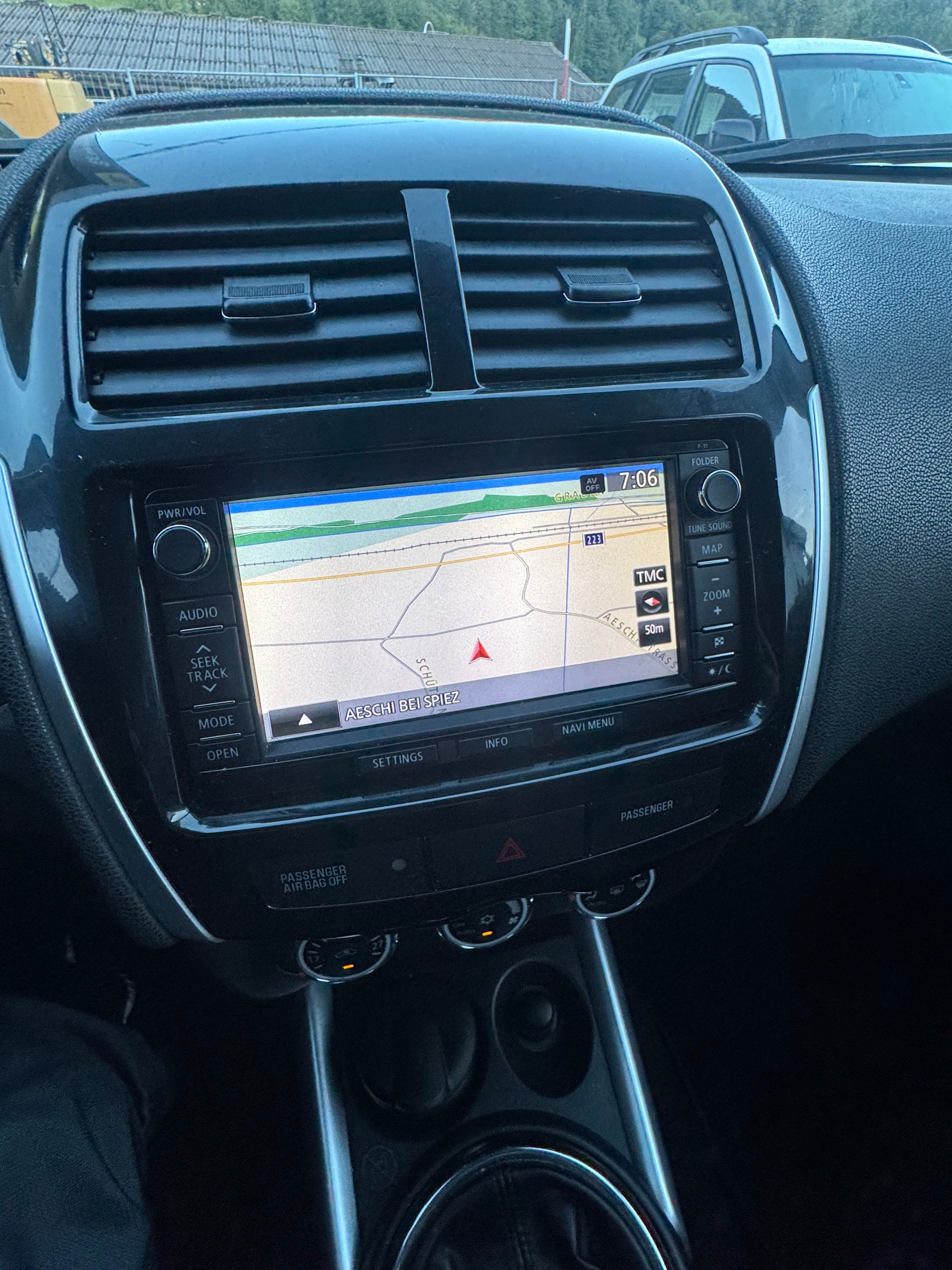 PEUGEOT 4008 1.8 HDi Allure 4WD-image-6