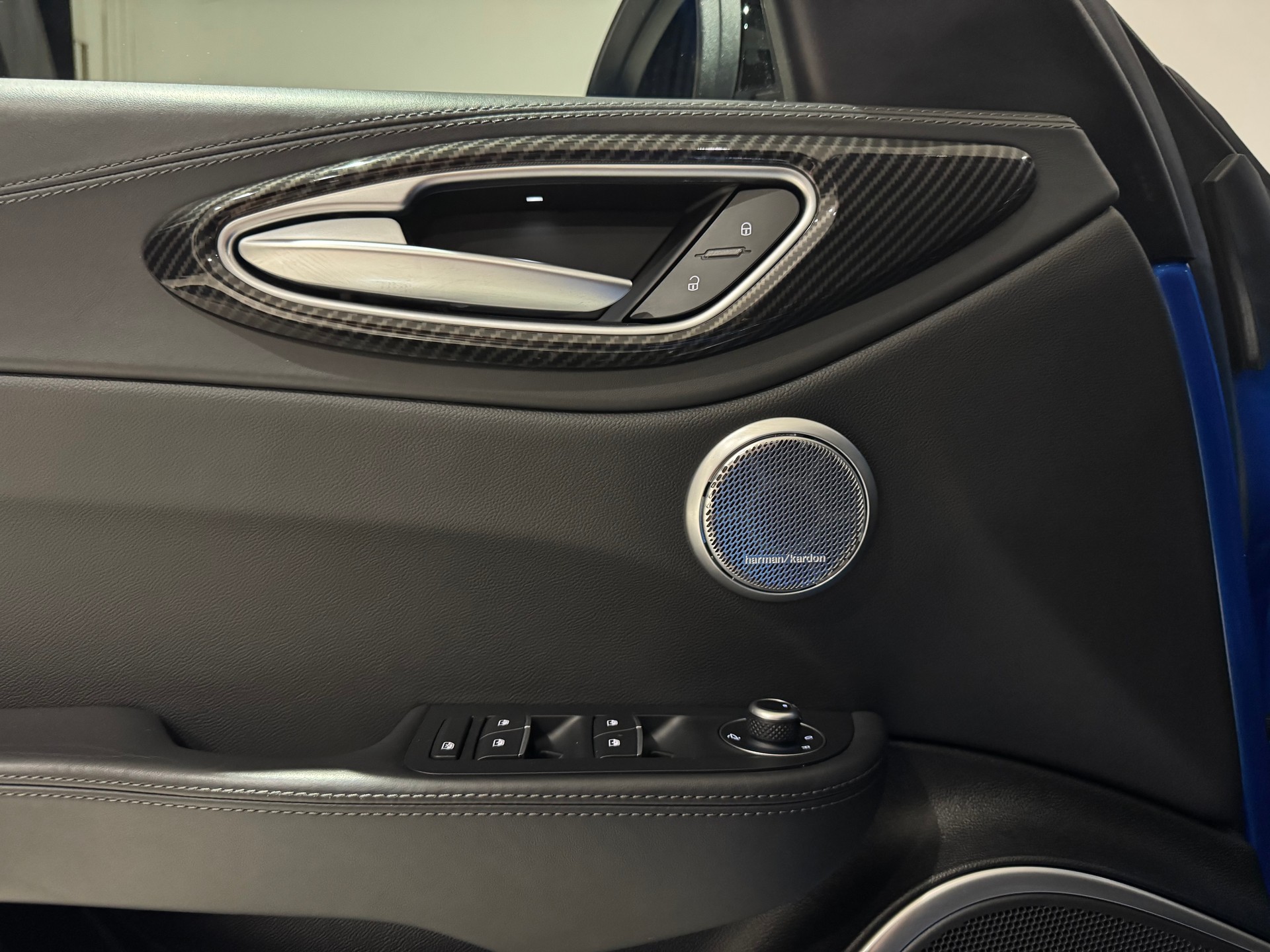 ALFA ROMEO Giulia 2.0 Veloce Q4 Automatic | CH |-image-24