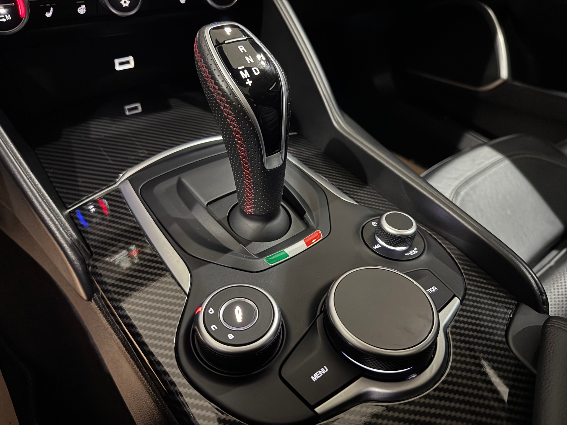 ALFA ROMEO Giulia 2.0 Veloce Q4 Automatic | CH |-image-22