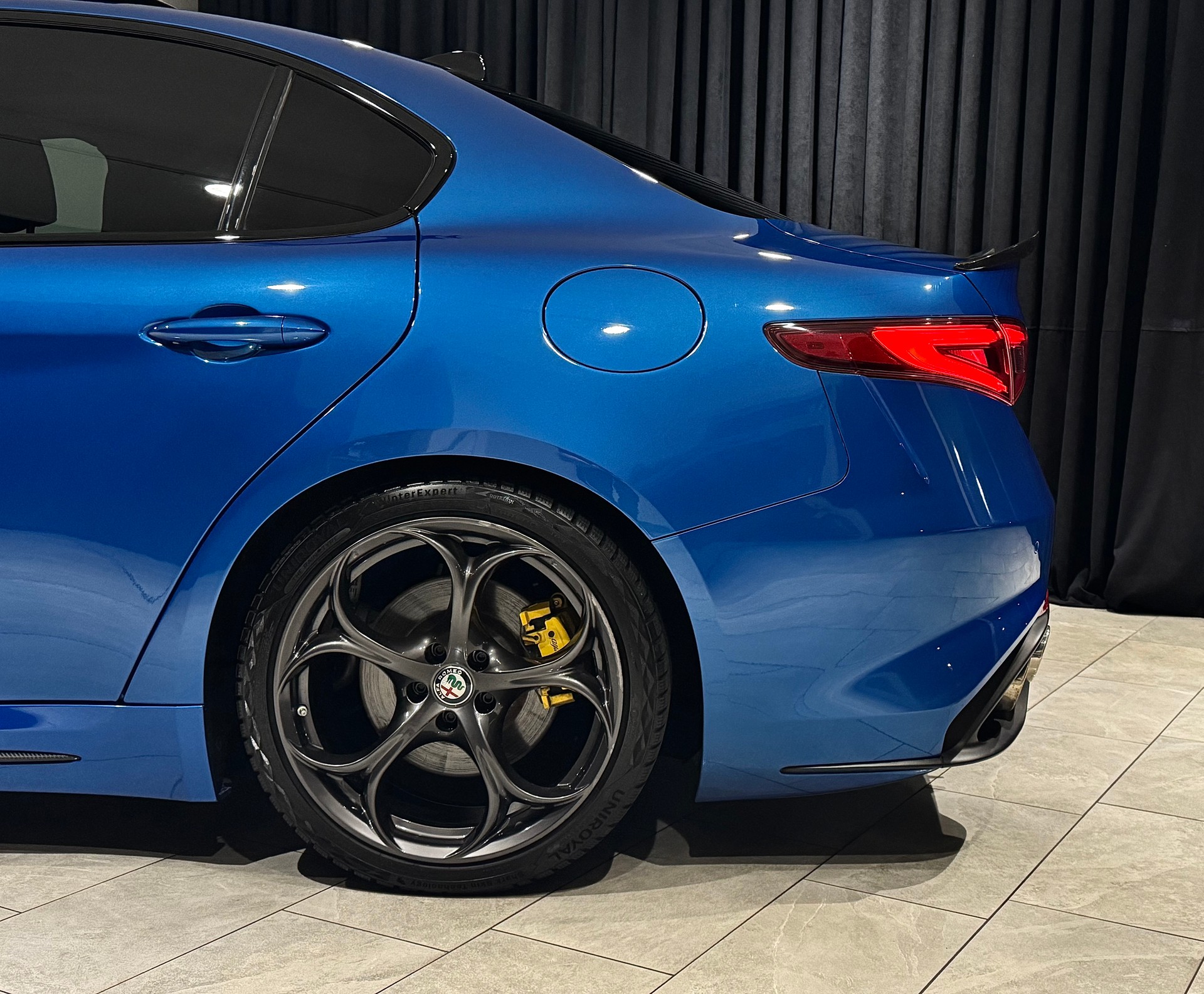 ALFA ROMEO Giulia 2.0 Veloce Q4 Automatic | CH |-image-8