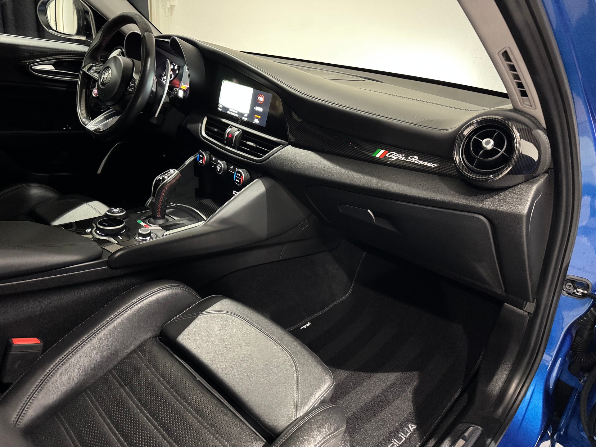 ALFA ROMEO Giulia 2.0 Veloce Q4 Automatic | CH |-image-14