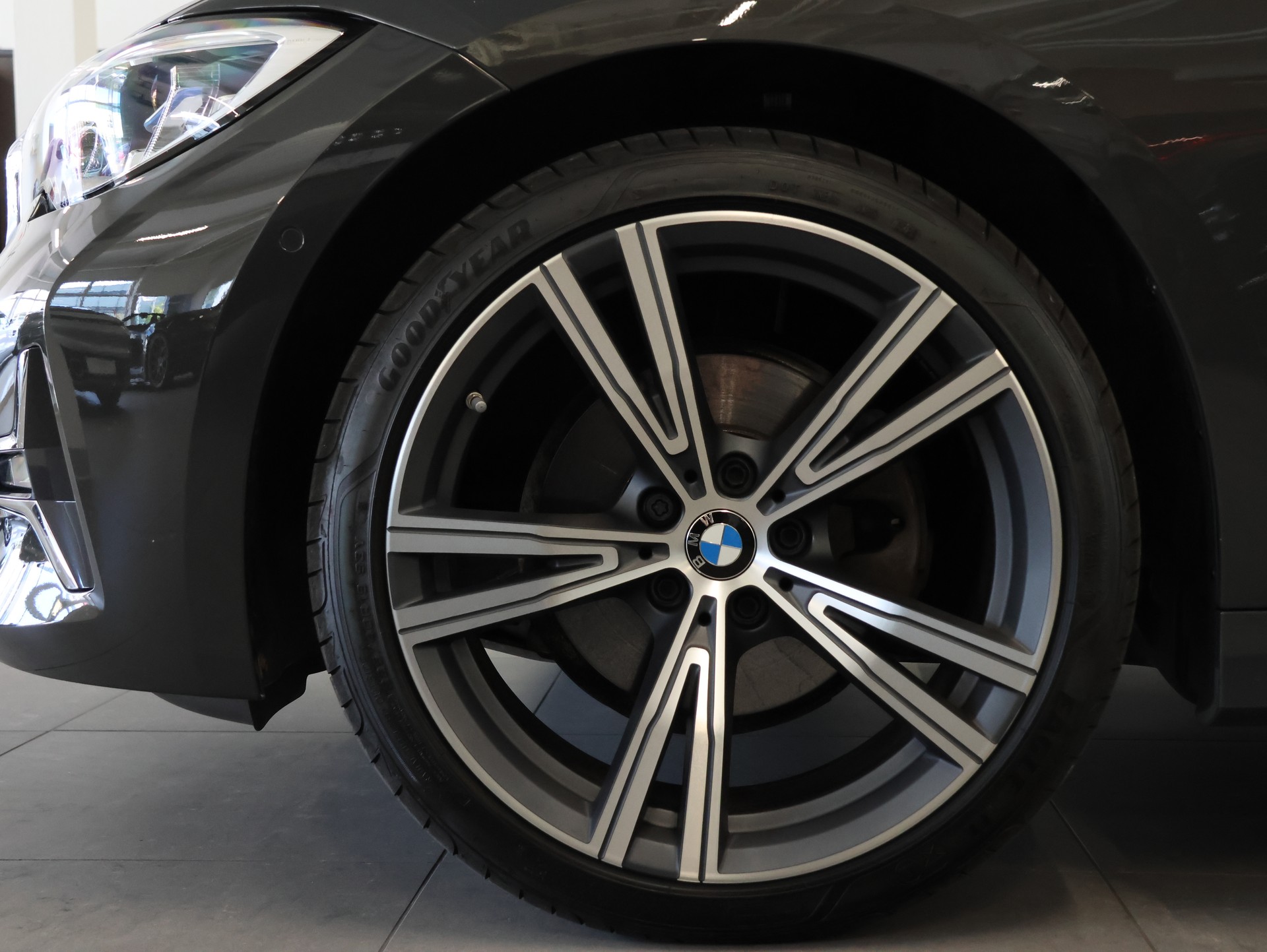 BMW 320d xDrive 48V Touring Luxury Line Steptronic * DRAVIT-GRAU LACKIERUNG*-image-12