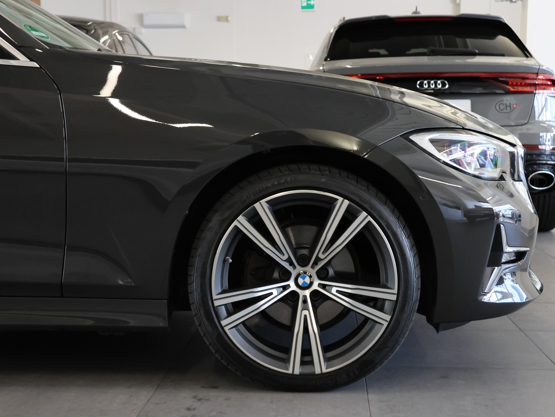 BMW 320d xDrive 48V Touring Luxury Line Steptronic * DRAVIT-GRAU LACKIERUNG*-image-11