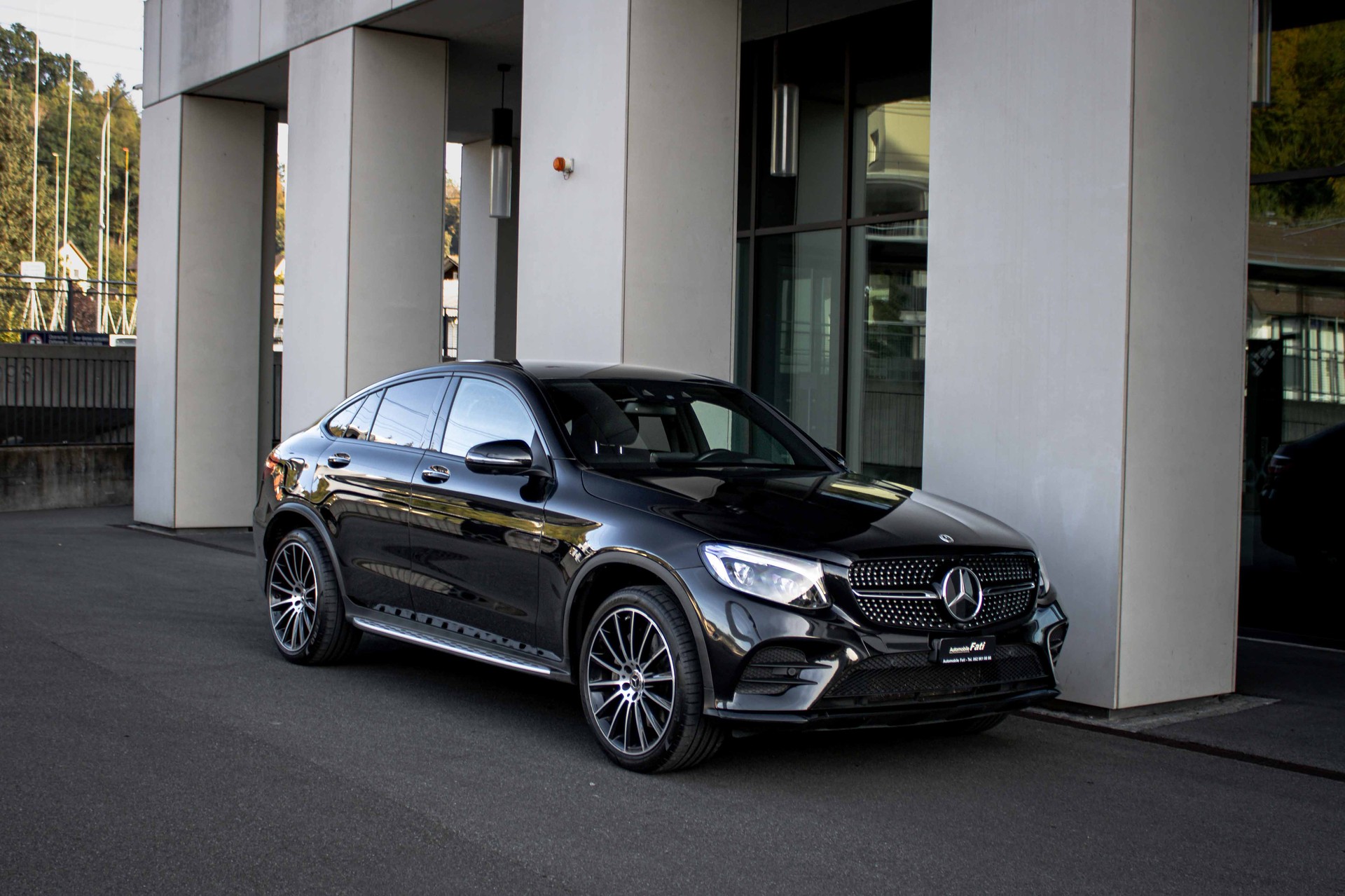 MERCEDES-BENZ GLC Coupé 250 AMG Line 4Matic 9G-Tronic-image-4