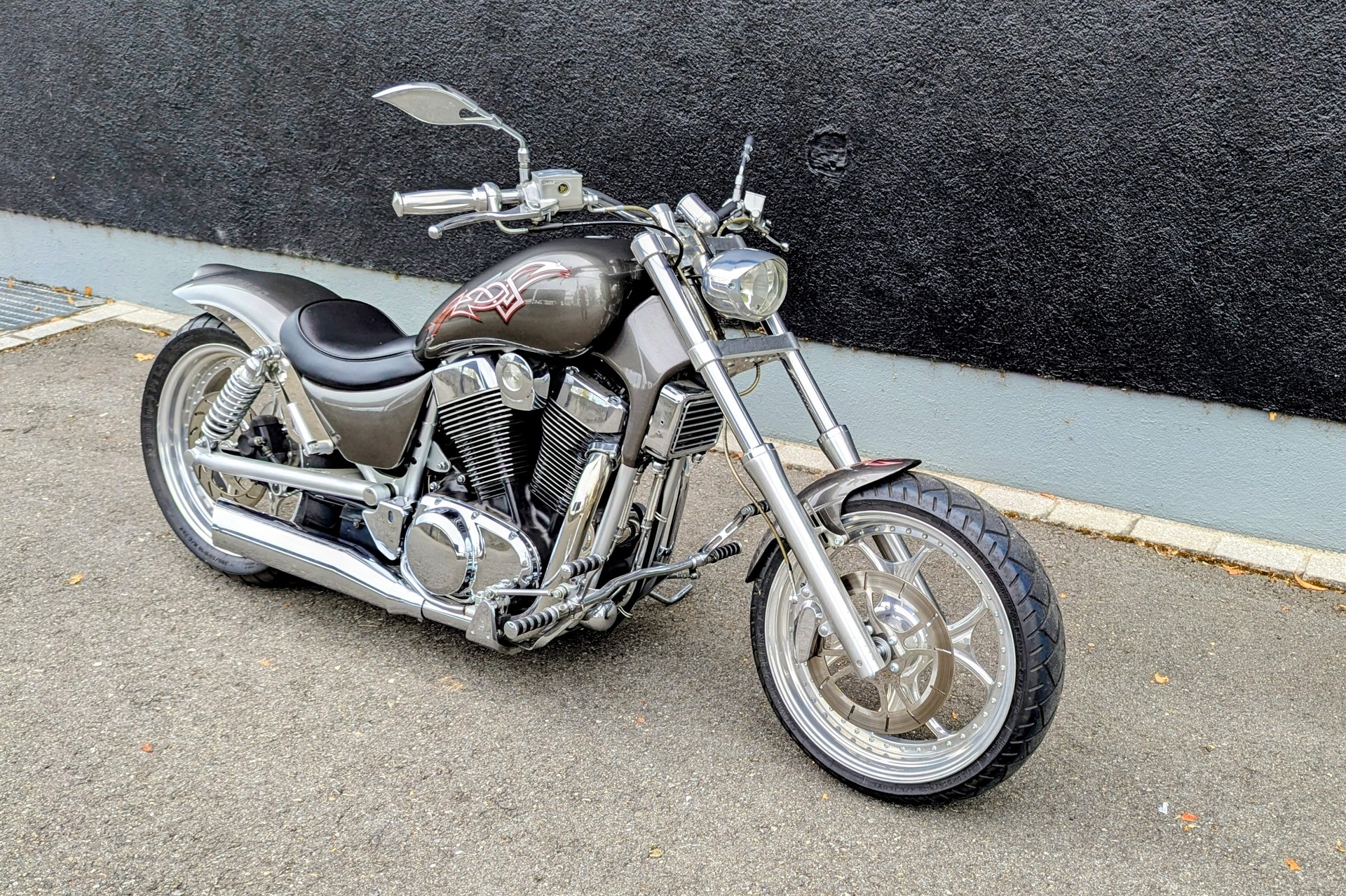 SUZUKI VS 1400-image-1