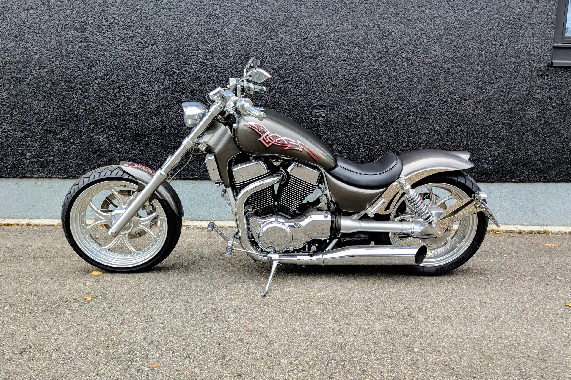 SUZUKI VS 1400-image-4