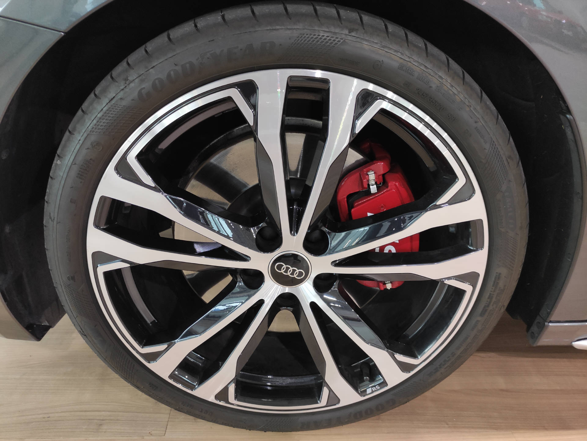 AUDI S5 Avant 3.0 V6 TFSI quattro S-Tronic-showroom-element-3